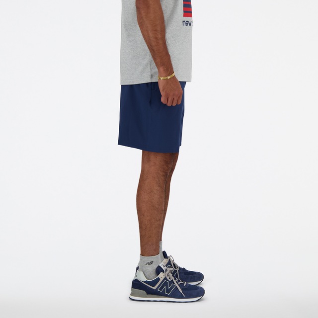 New Balance Laufshorts »SPORT ESSENTIAL SHORT 7« mit atmungsaktivem Innenslip