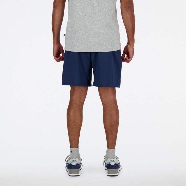 New Balance Laufshorts »SPORT ESSENTIAL SHORT 7« mit atmungsaktivem Innenslip