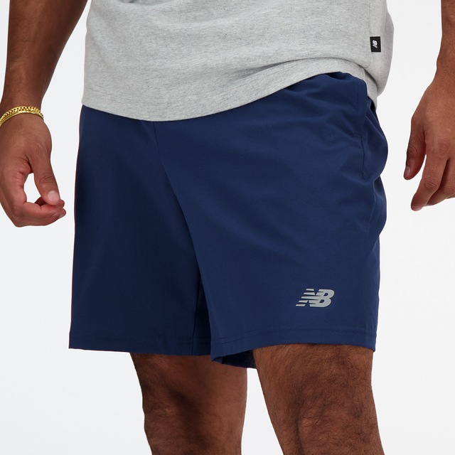 New Balance Laufshorts »SPORT ESSENTIAL SHORT 7« mit atmungsaktivem Innenslip