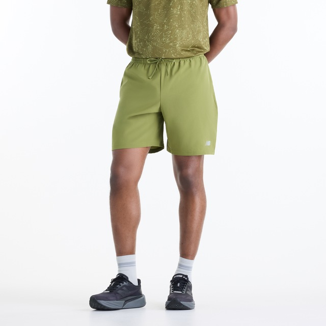 New Balance Laufshorts »SPORT ESSENTIAL SHORT 7« mit atmungsaktivem Innenslip