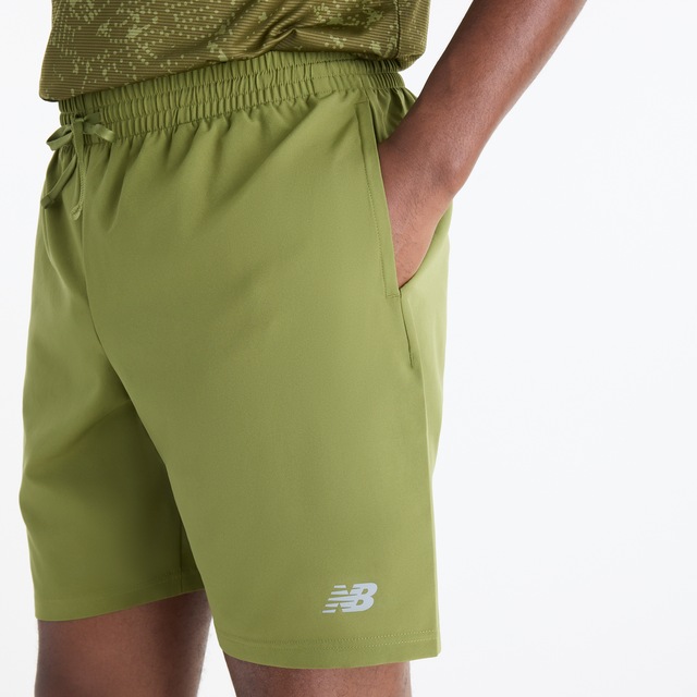 New Balance Laufshorts »SPORT ESSENTIAL SHORT 7« mit atmungsaktivem Innenslip