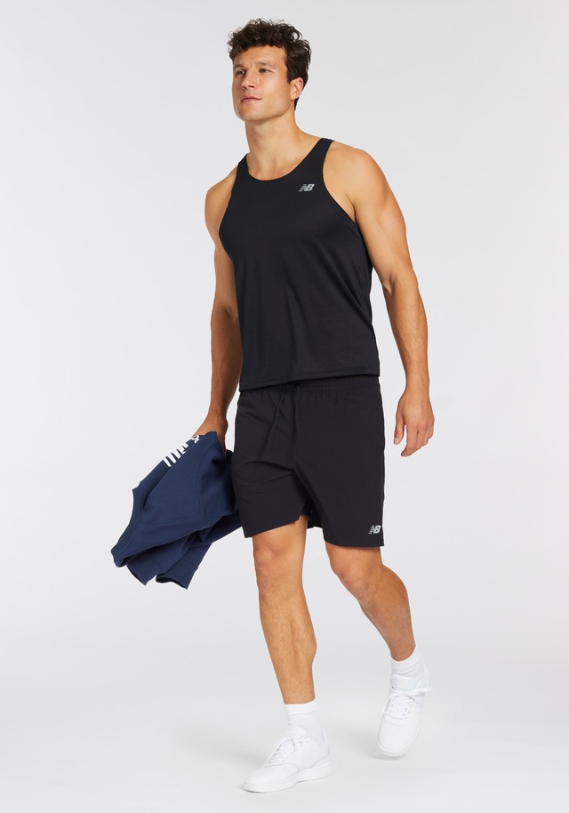 New Balance Laufshorts »SPORT ESSENTIAL SHORT 7« mit atmungsaktivem Innenslip