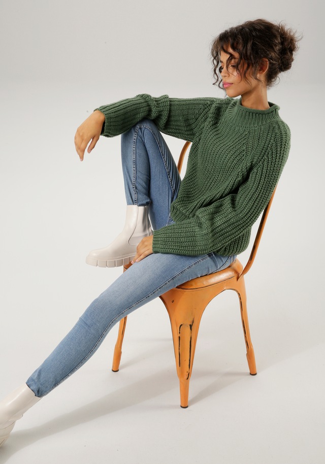 Aniston CASUAL Strickpullover mit Rollkante am Stehkragen
