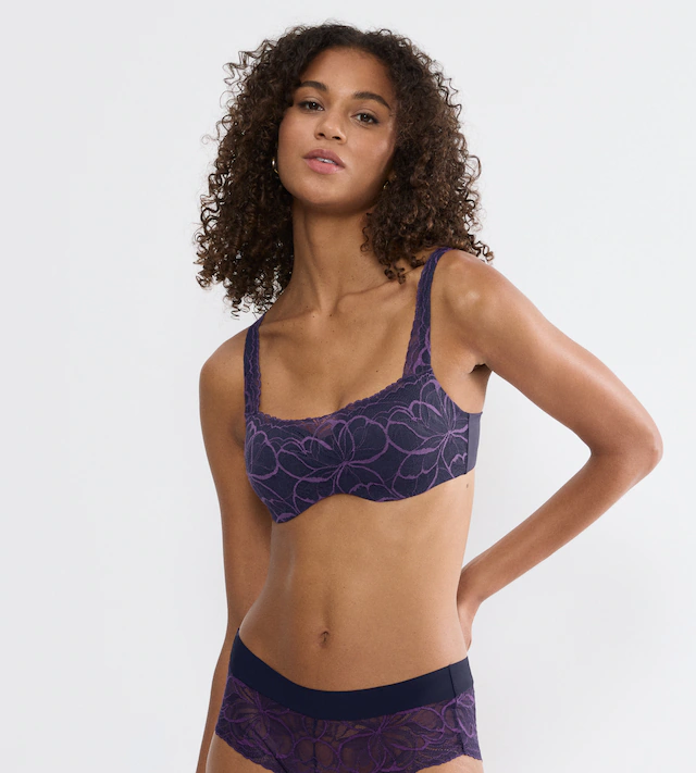 Triumph Balconette-BH »Body Make-Up Illusion Lace« feine feminine Stretch-Spitze, Microfaser, verstellbare Träger