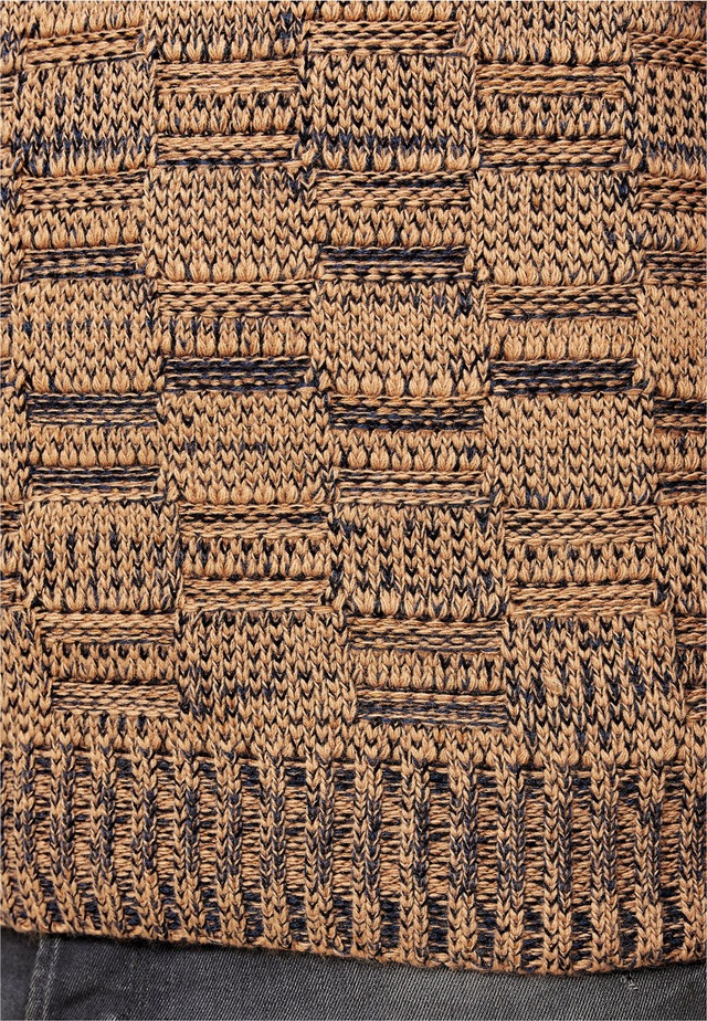 Rusty Neal Strickpullover mit dezenter Musterung und Strick-Design