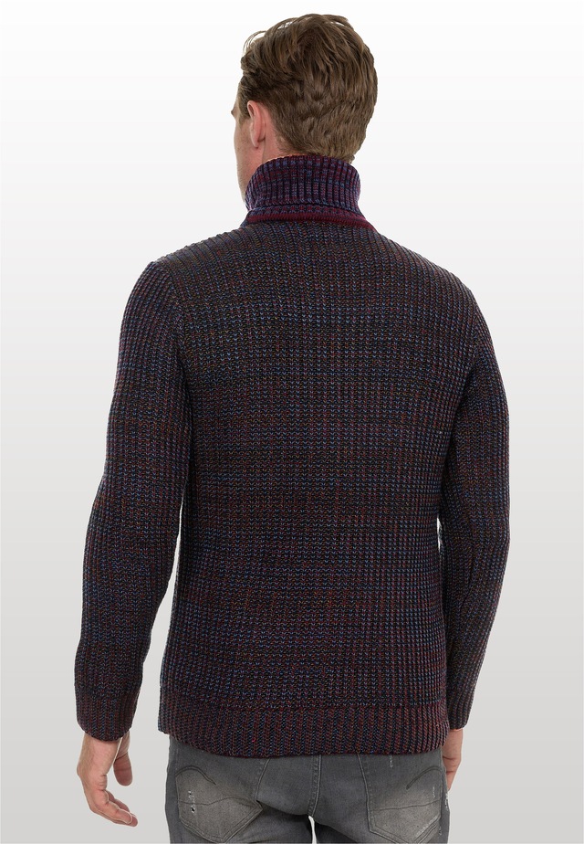 Rusty Neal Rollkragenpullover im angesagten Strickdesign