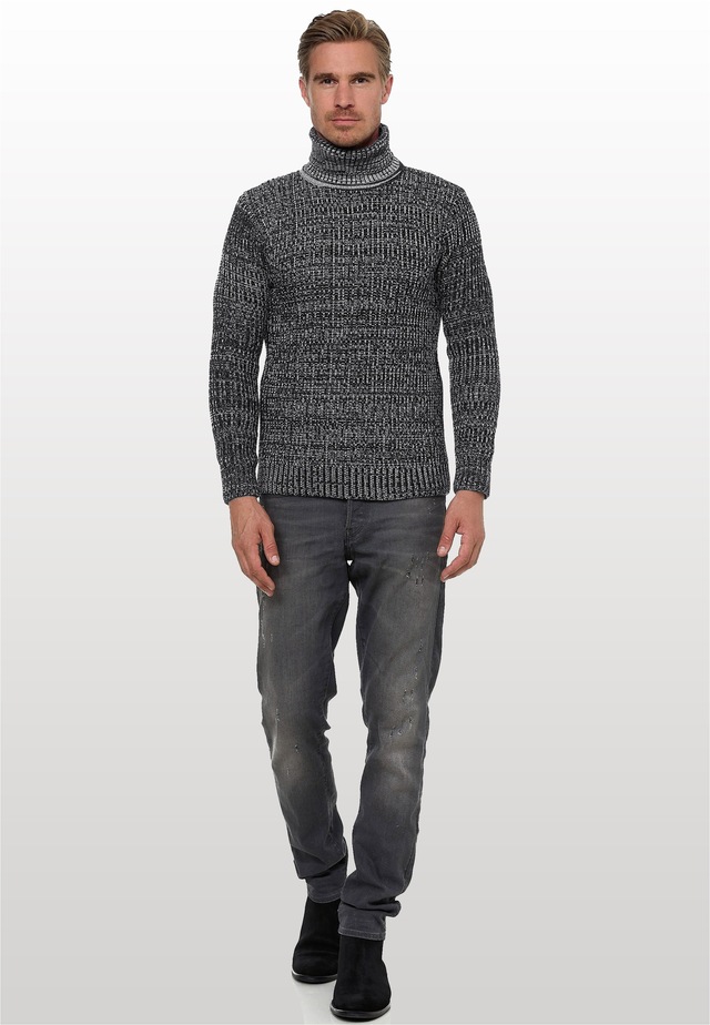 Rusty Neal Rollkragenpullover im angesagten Strickdesign