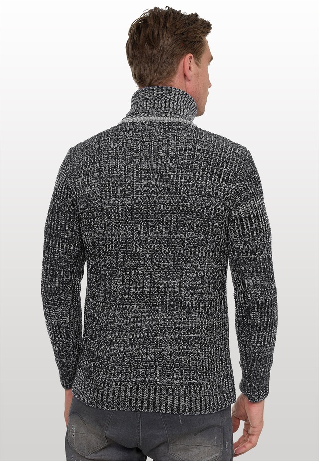 Rusty Neal Rollkragenpullover im angesagten Strickdesign