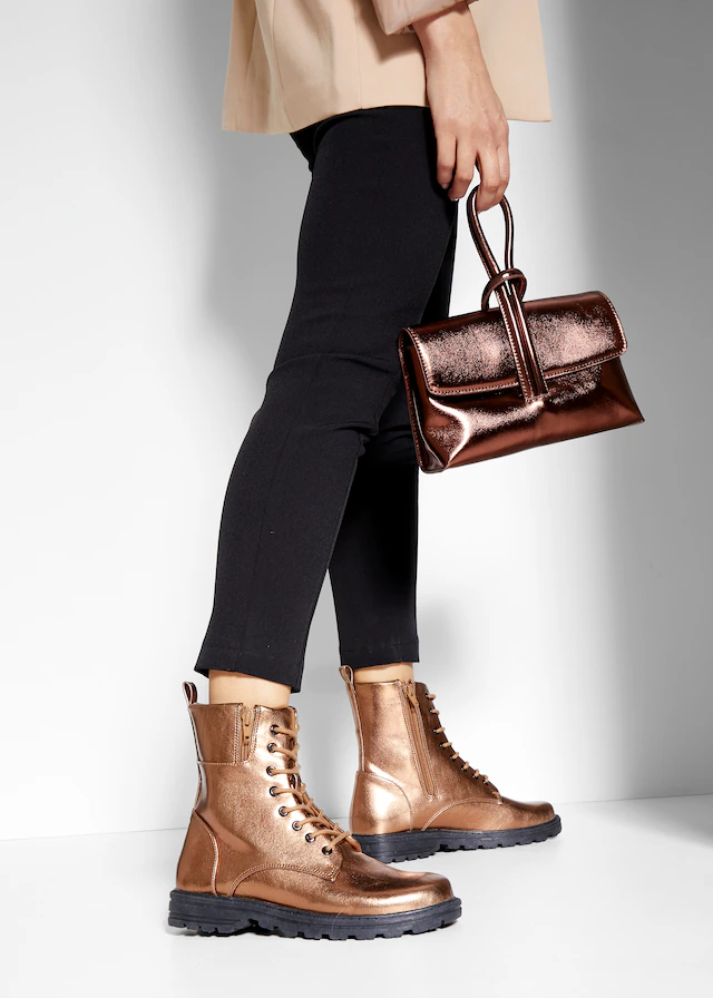 LASCANA Stiefelette »Herbststiefelette, Boots, Stiefel,« im angesagten Metallic-Look VEGAN