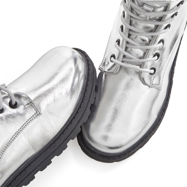 LASCANA Stiefelette »Herbststiefelette, Boots, Stiefel,« im angesagten Metallic-Look VEGAN