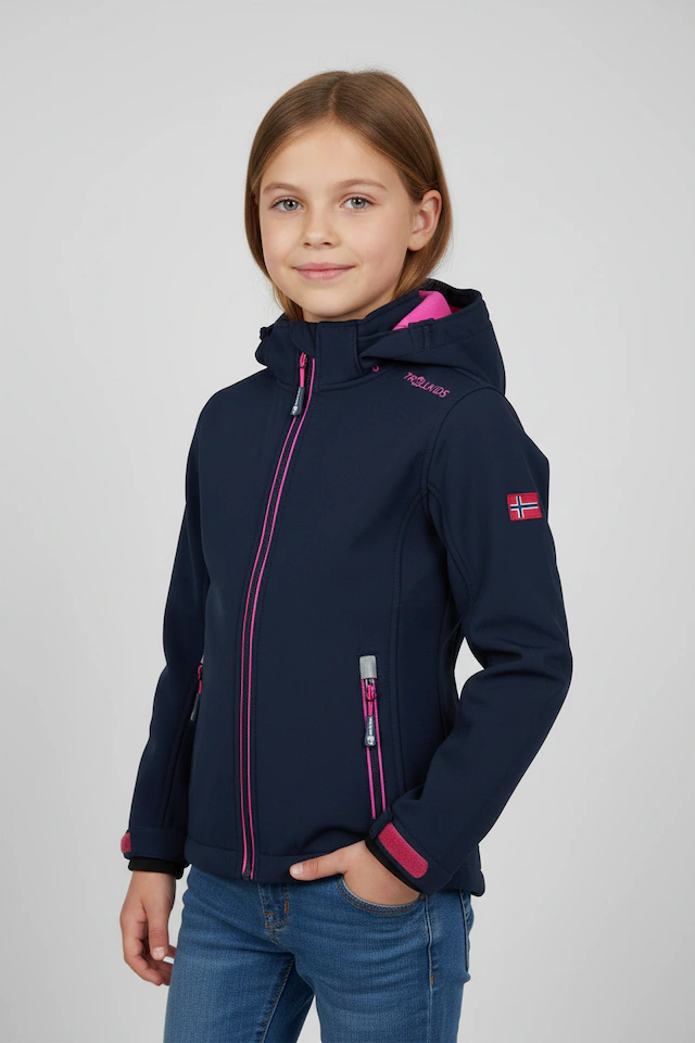 TROLLKIDS Softshelljacke »Girls Trollfjord Jacket« sportliche Softshelljacke, aus Kunstfaser, mit Reißverschluss