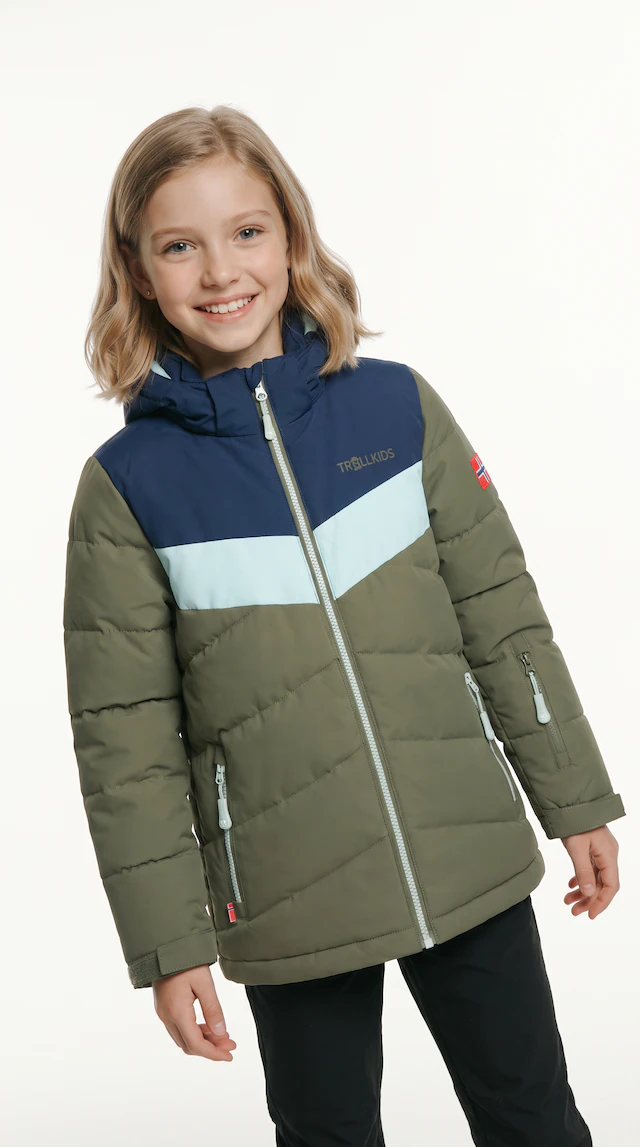 TROLLKIDS Steppjacke »GIRLS GRYLLEFJORD JACKET« mit Kapuze sportliche Steppjacke, aus Polyester, mit Kapuze und Stehkragen