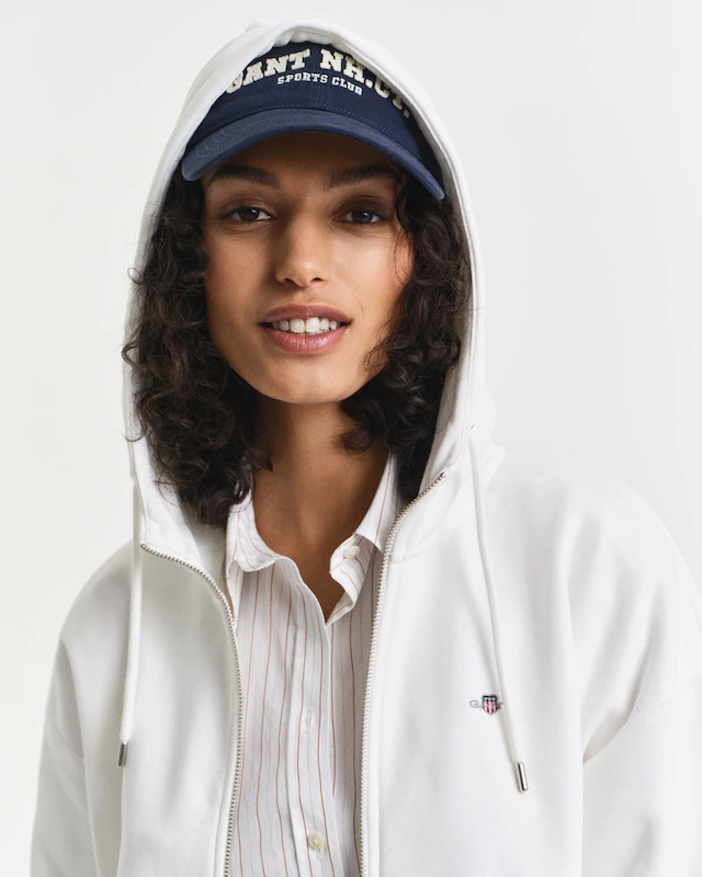 Gant Kapuzensweatjacke »SHIELD ZIP HOODIE« Grafische GANT-Stickerei auf der Brust