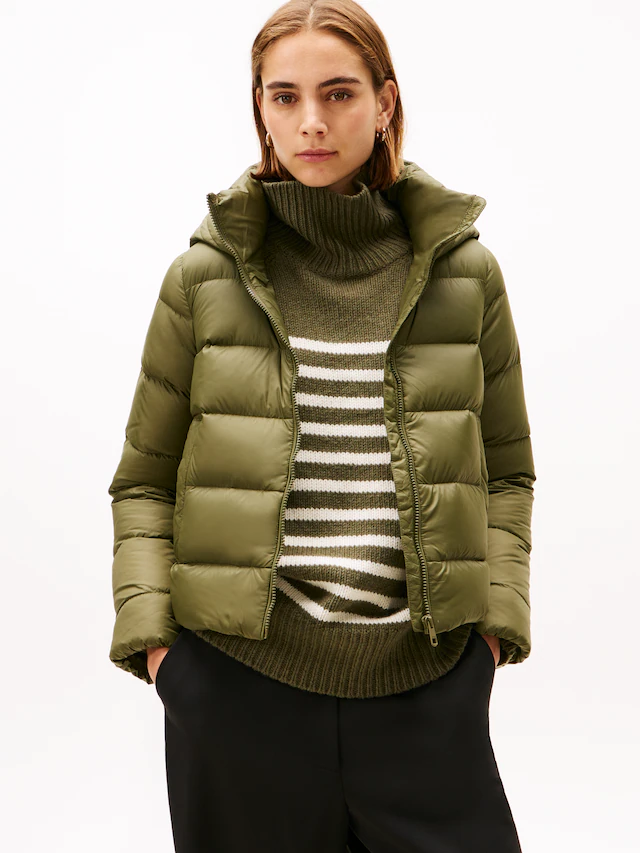 Tommy Hilfiger Steppjacke »LW DOWN CASUAL JACKET« mit Kapuze mit Logoprägung