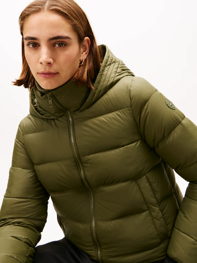 Tommy Hilfiger Steppjacke »LW DOWN CASUAL JACKET« mit Kapuze mit Logoprägung
