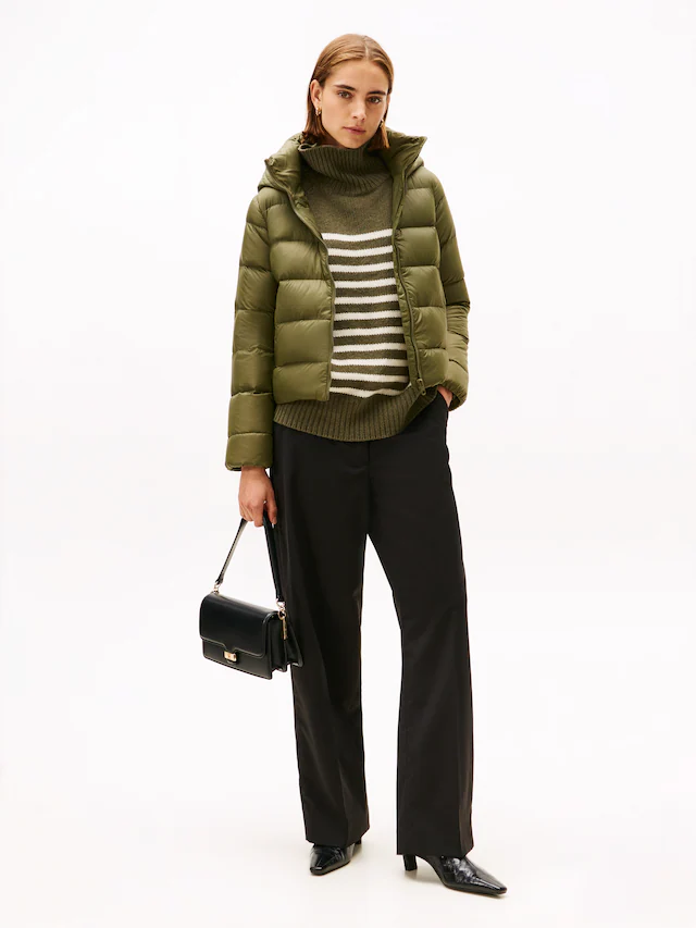 Tommy Hilfiger Steppjacke »LW DOWN CASUAL JACKET« mit Kapuze mit Logoprägung