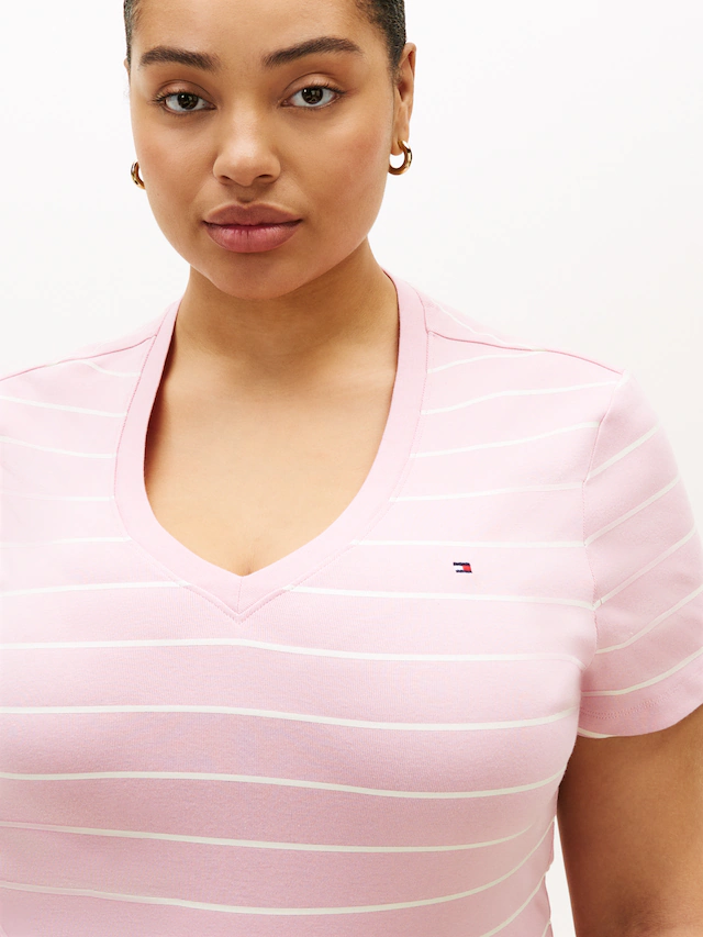 Tommy Hilfiger Curve V-Shirt »CRV SLIM CODY V-NK SS« in großen Größen, Baumwoll-Qualität