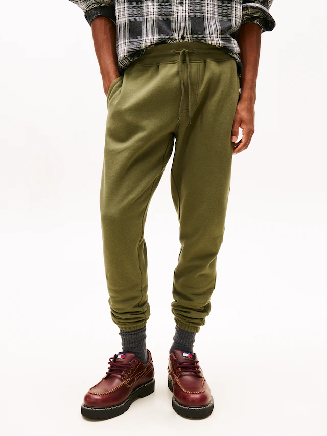Tommy Jeans Sweathose »TJM SLIM S FLAG SWEATPANT« Mit Kordelzug