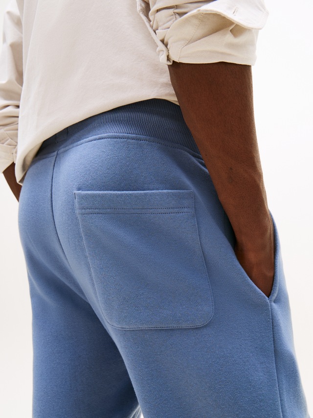 Tommy Jeans Sweathose »TJM SLIM S FLAG SWEATPANT« Mit Kordelzug