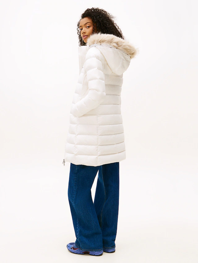 Tommy Jeans Steppmantel »TJW ESSENTIAL HOODED DOWN COAT« mit Fellimitat, Logostickerei