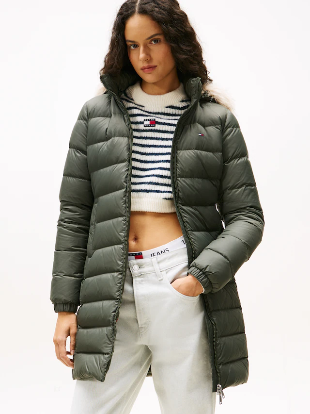 Tommy Jeans Steppmantel »TJW ESSENTIAL HOODED DOWN COAT« mit Fellimitat, Logostickerei