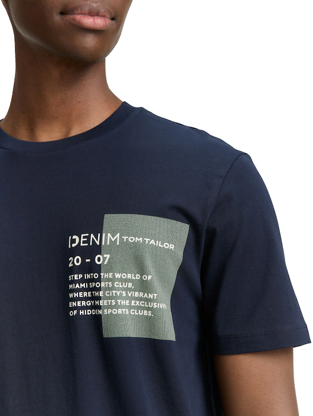 TOM TAILOR Denim Rundhalsshirt mit verschiedenen Logo Prints