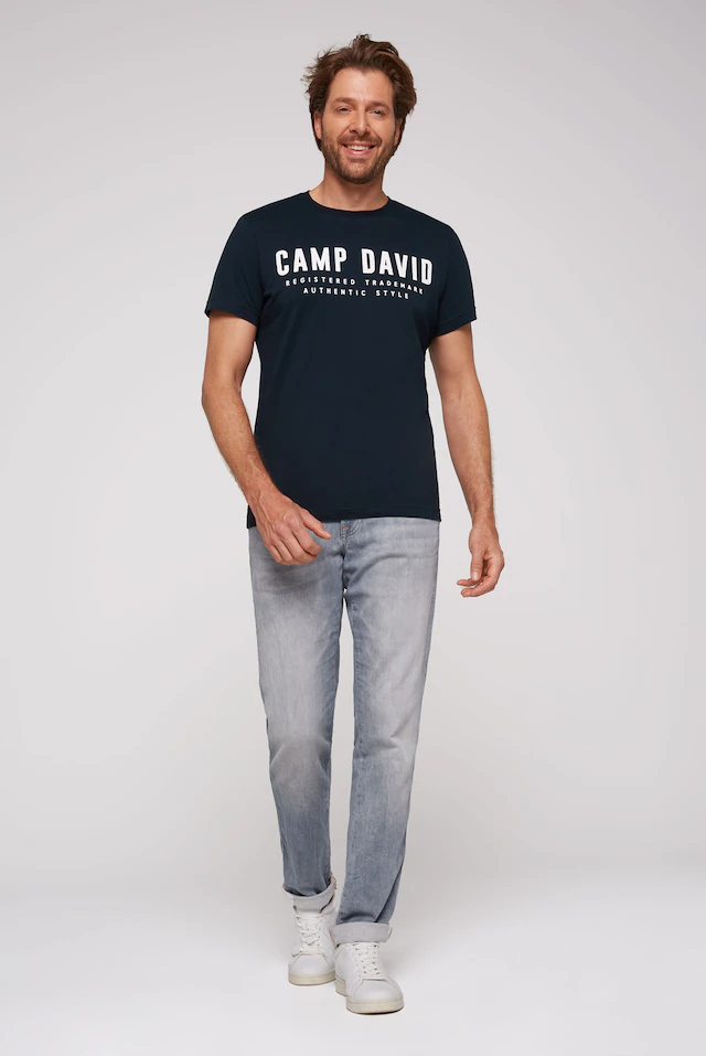 CAMP DAVID T-Shirt mit Logo-Print auf der Vorderseite