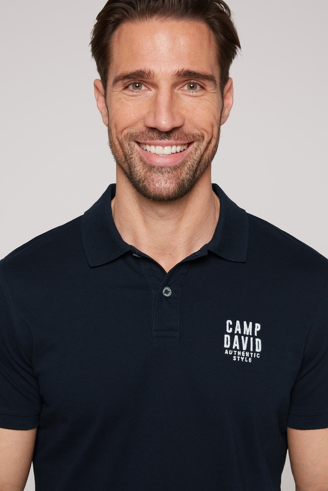 CAMP DAVID Poloshirt mit kleiner Logo-Stickerei auf Brusthöhe