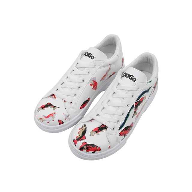 DOGO Sneaker »Ace Low-Top Sneaker Best Of Tweety And Sylvester Black Damen« Handgefertigt