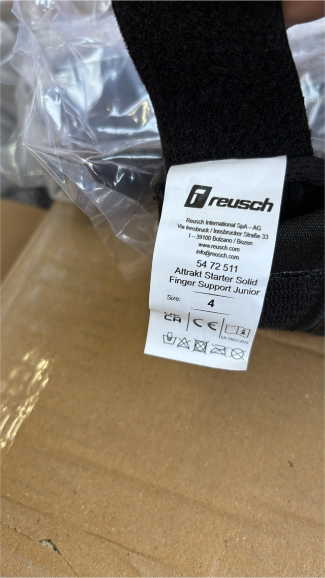 Reusch Torwarthandschuhe »Attrakt Starter Solid Junior« mit Negativ Cut