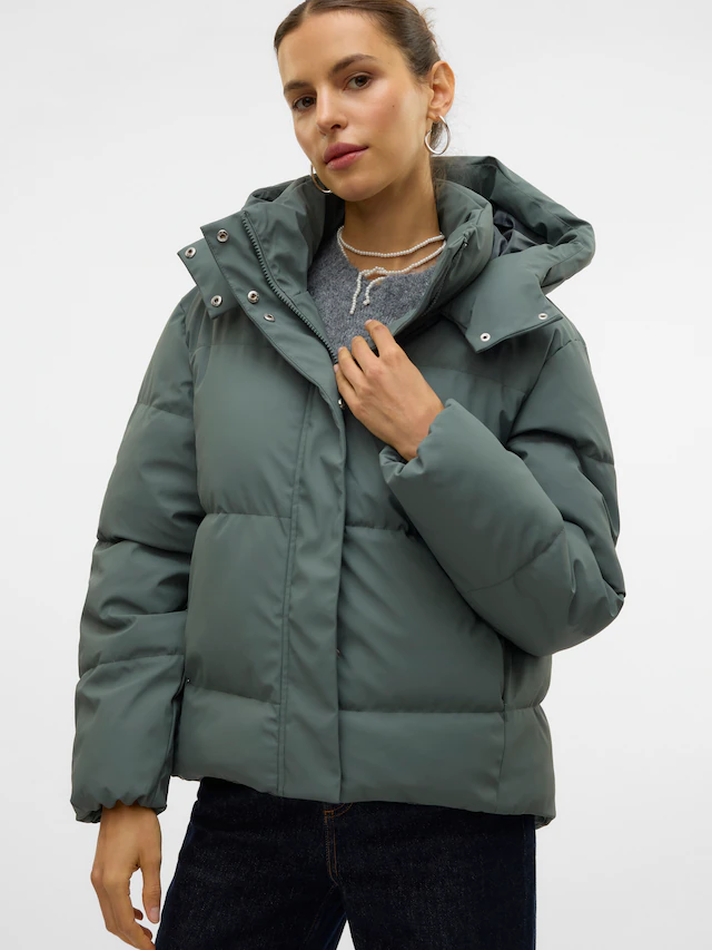 Vero Moda Steppjacke »VMGRETAKYLIE SHORT COATED JACKET NOOS« mit Kapuze Lederimitat