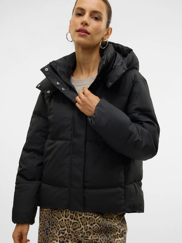 Vero Moda Steppjacke »VMGRETAKYLIE SHORT COATED JACKET NOOS« mit Kapuze Lederimitat