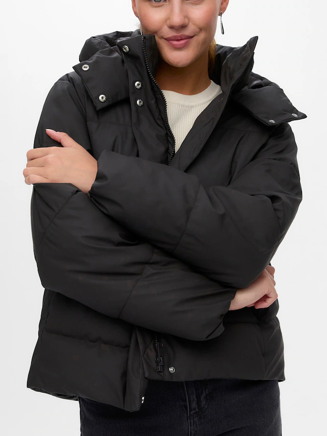 Vero Moda Steppjacke »VMGRETAKYLIE SHORT COATED JACKET NOOS« mit Kapuze Lederimitat
