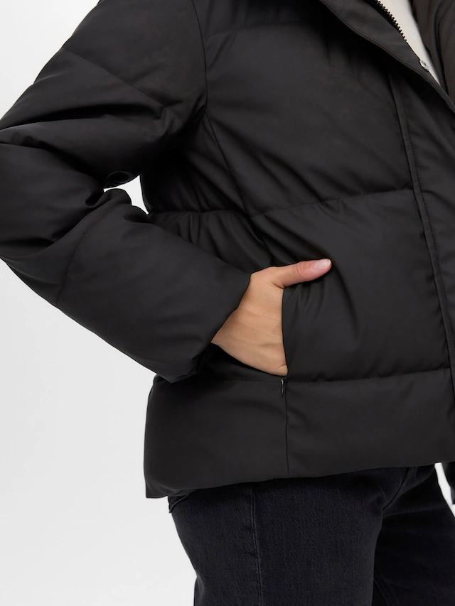 Vero Moda Steppjacke »VMGRETAKYLIE SHORT COATED JACKET NOOS« mit Kapuze Lederimitat