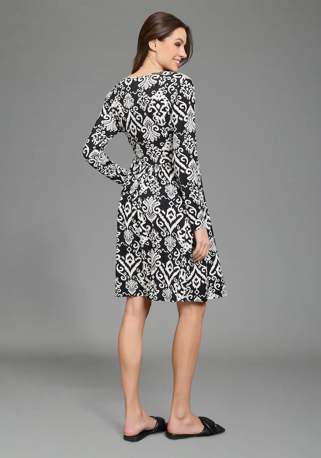 Neun Monate Umstandskleid », Viskose-Kleid für Schwangerschaft und Stillzeit« , Stillkleid in fließender Form und mit modischem Mustser