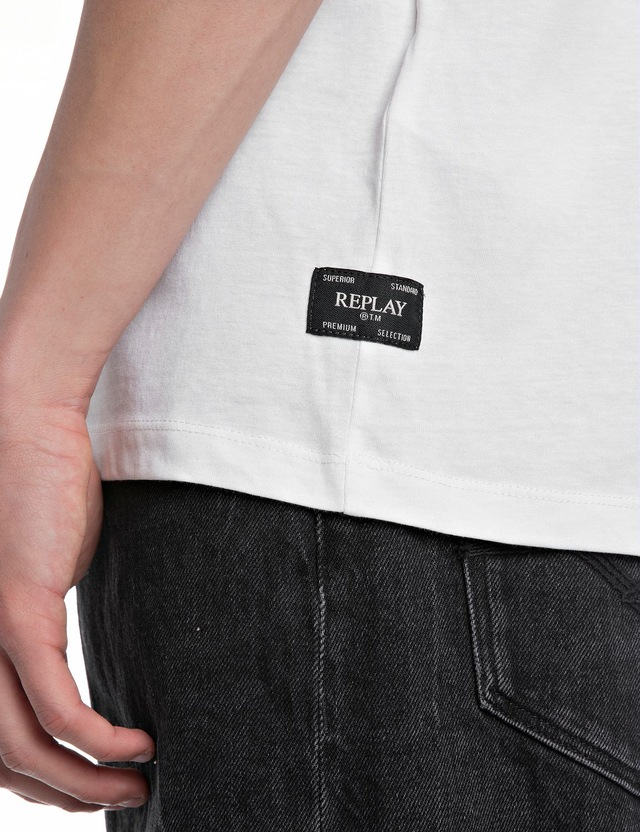 Replay T-Shirt »mit Logostickerei auf der Brust«