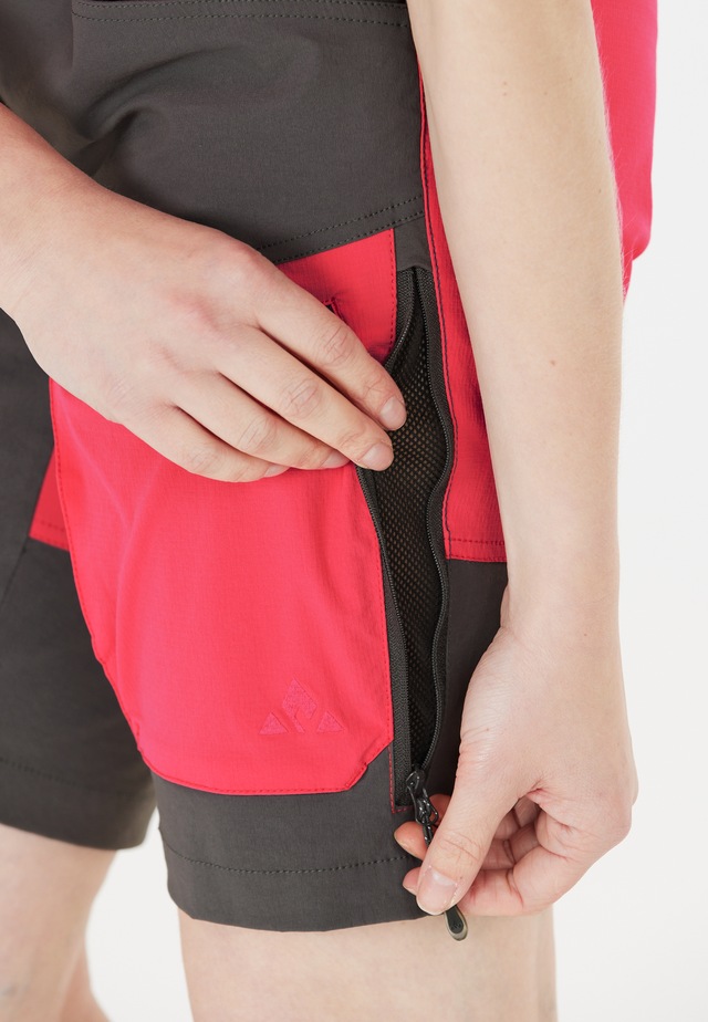 WHISTLER Shorts »Kodiak« mit 4-Wege-Stretch-Material