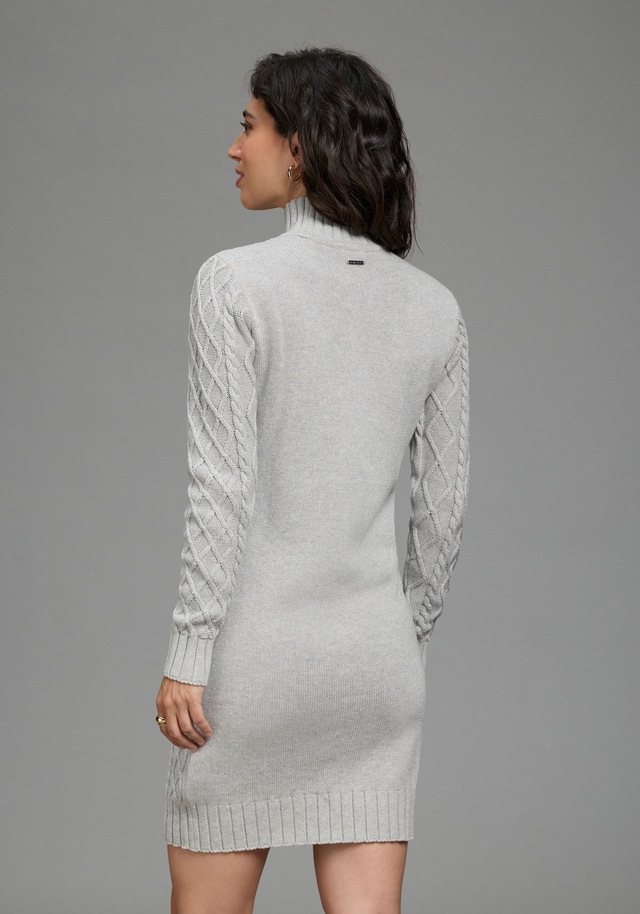 Laura Scott Strickkleid mit Zopfstrickmuster und Stehkragen