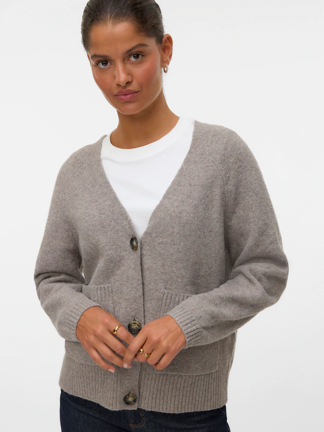 Vero Moda Strickjacke »VMBOOM LS V-NECK BUTTON CARDIGAN GA NOOS« Materialmix, loose fit
