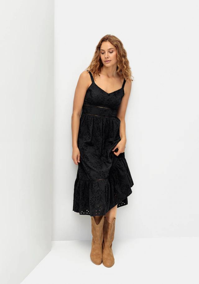 LASCANA Midikleid mit sommerlicher Lochstickerei