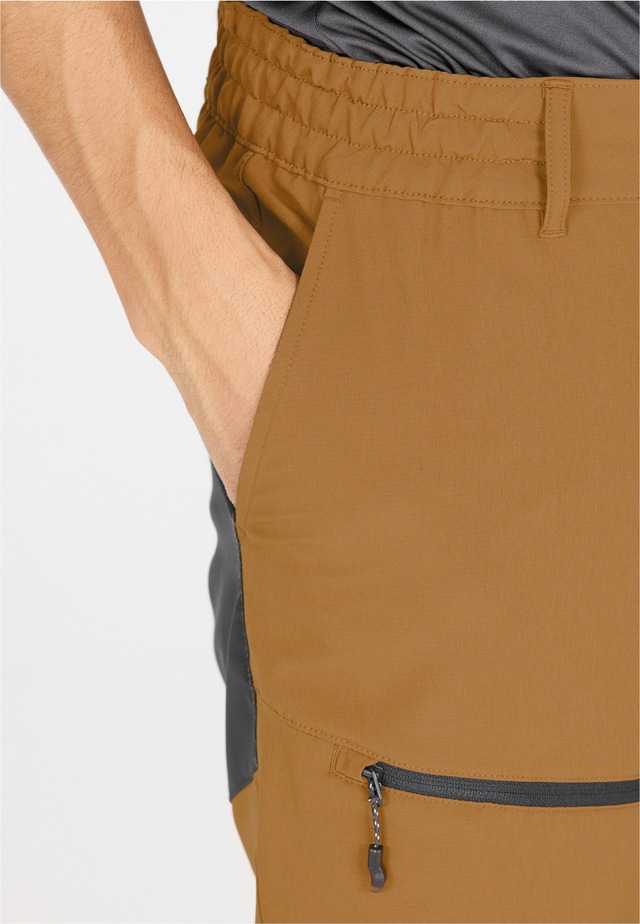 WHISTLER Shorts mit 4-Wege-Stretch-Material