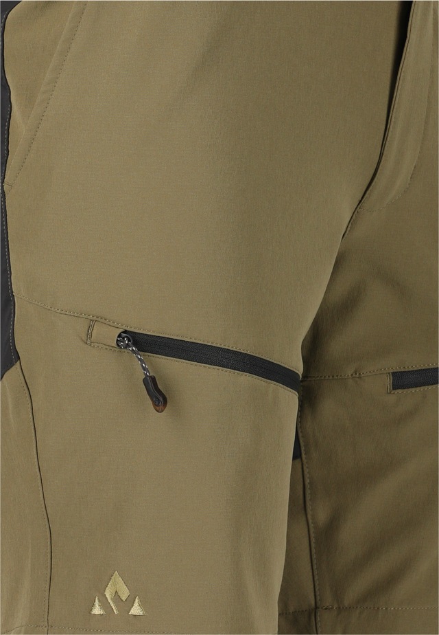 WHISTLER Shorts mit 4-Wege-Stretch-Material