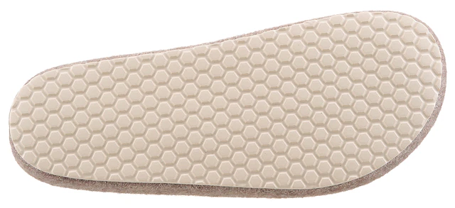 Aniston SHOES Clog Hausschuh, Homeslipper mit Herzchen-Stickerei