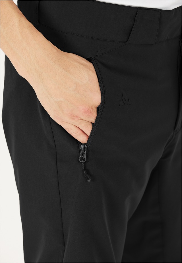 WHISTLER Shorts »Gerd« in bequemer und dehnbarer Qualität
