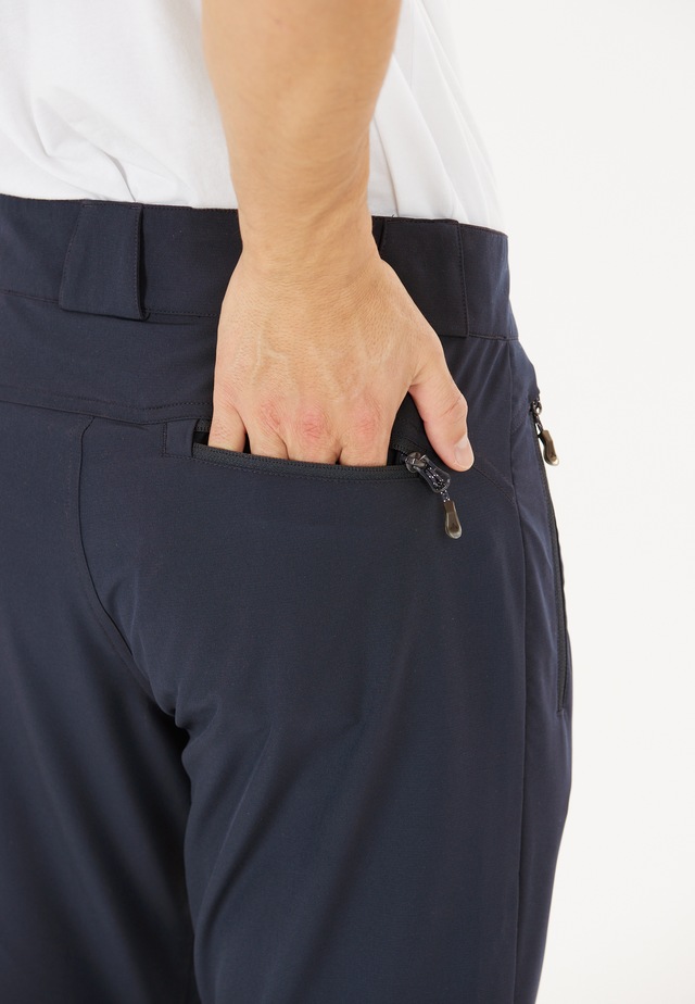 WHISTLER Outdoorhose »Gerd« im raffinierten und vielseitigen Zip-Off-Design