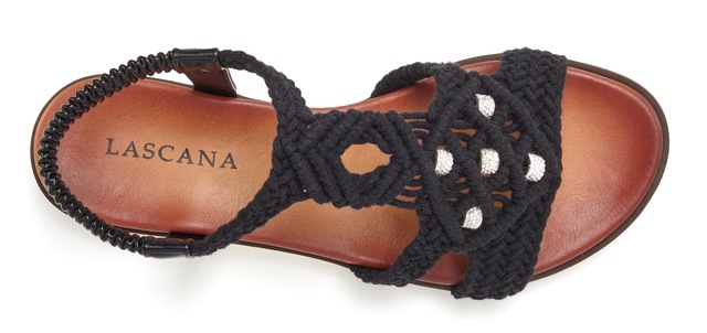 LASCANA Sandale »Sommerschuh, offener Schuh, Pantolette,« in trendiger Häkeloptik, Glitzerdetails und elastischen Riemchen