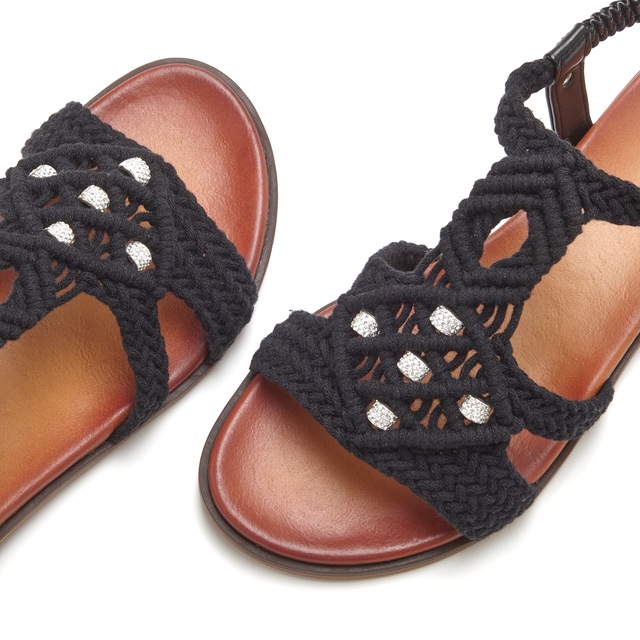 LASCANA Sandale »Sommerschuh, offener Schuh, Pantolette,« in trendiger Häkeloptik, Glitzerdetails und elastischen Riemchen