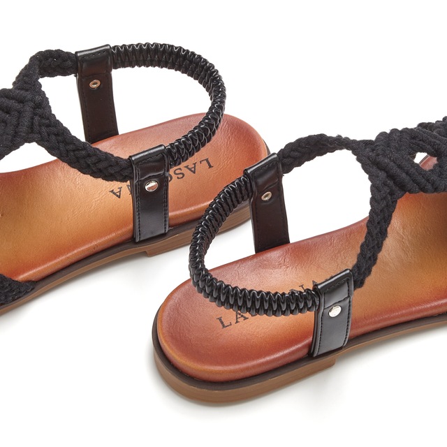 LASCANA Sandale »Sommerschuh, offener Schuh, Pantolette,« in trendiger Häkeloptik, Glitzerdetails und elastischen Riemchen