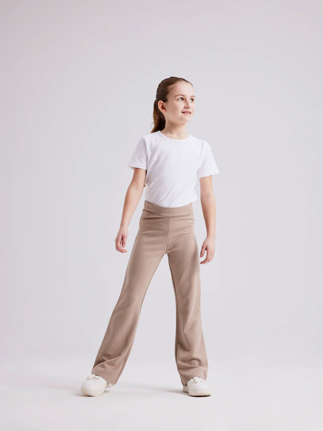 Name It Jerseyhose »NKFFRIKKALI für Mädchen mit ausgestelltem Bein und Viskose« unifarben, casual, ausgestellt, Viskosemix, ohne Kragen