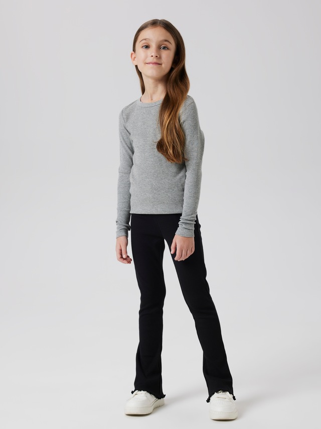 Name It Langarmshirt »NKFNAKAL LS TOP NOOS« in Basic-Form und leicht gerippter Qualität